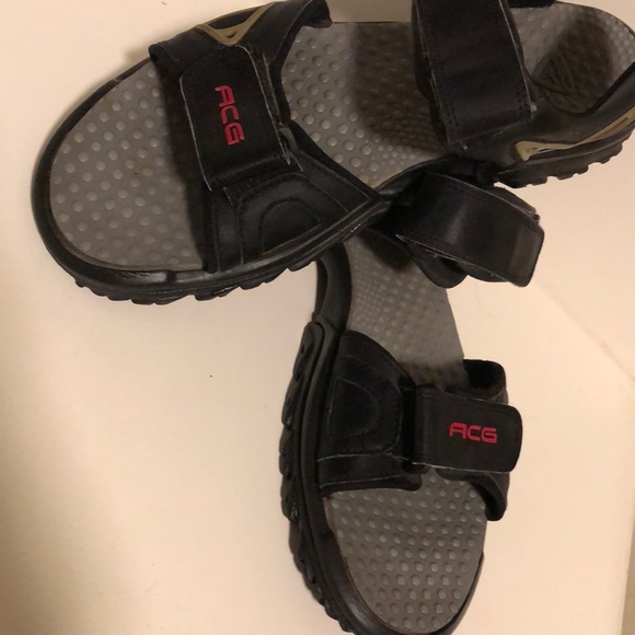 nike men's sandals with straps